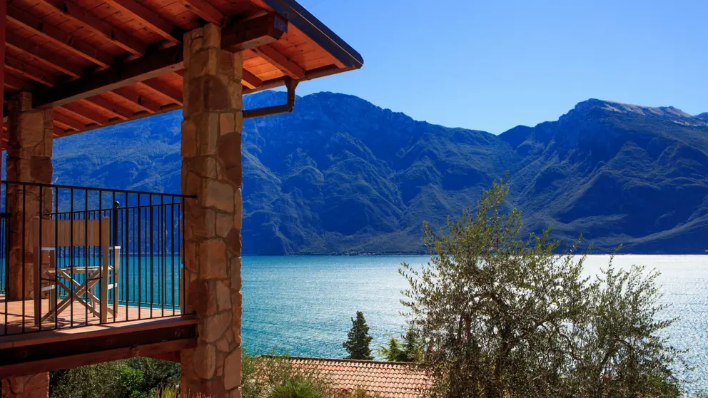 Villa La Gardenia Oleandra Limone Lake Views [2]