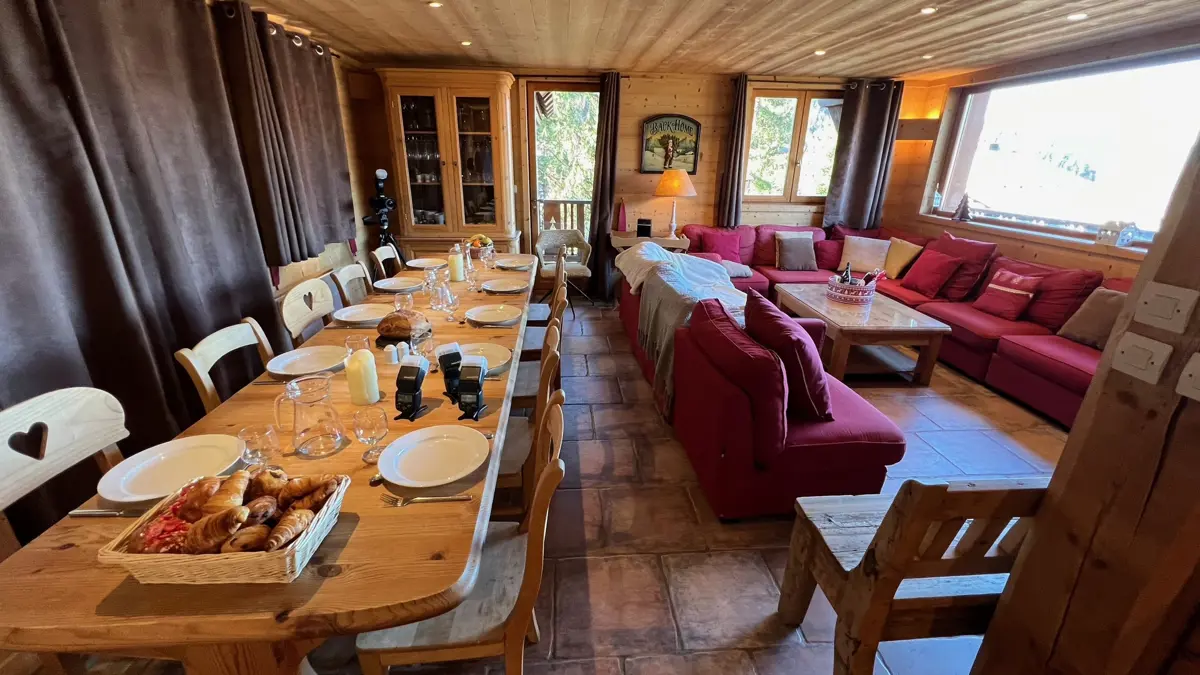 Chalet Jardin Alpin La Tania Lounge And Dining Area