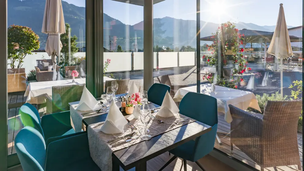 Aktivhotel Schweizerhof Kitzbuhel Restaurant Terrace [2]