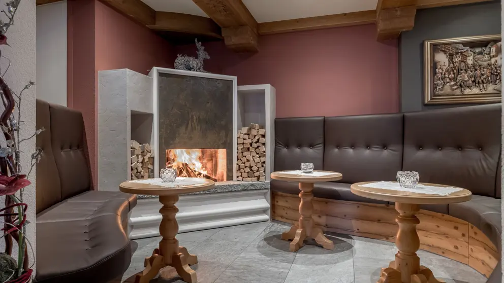 Hotel Alpenland Obergurgl Fireplace [5]