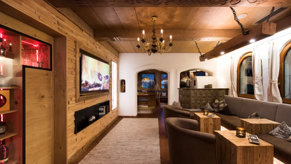 Hotel Stubaierhof Neustift Lounge Area Copyright Chris Hasibeder [8]