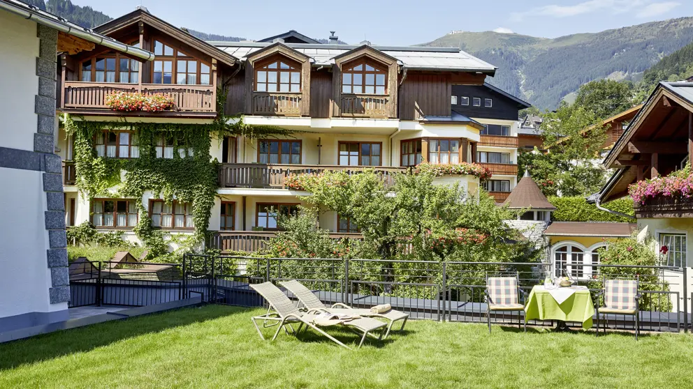 Hotel Romantik Zell Am See Garden [2]