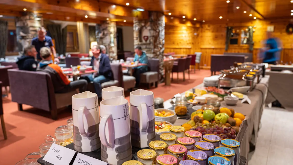 Hotel L'aiguille Percee Tignes Breakfast Buffet 2