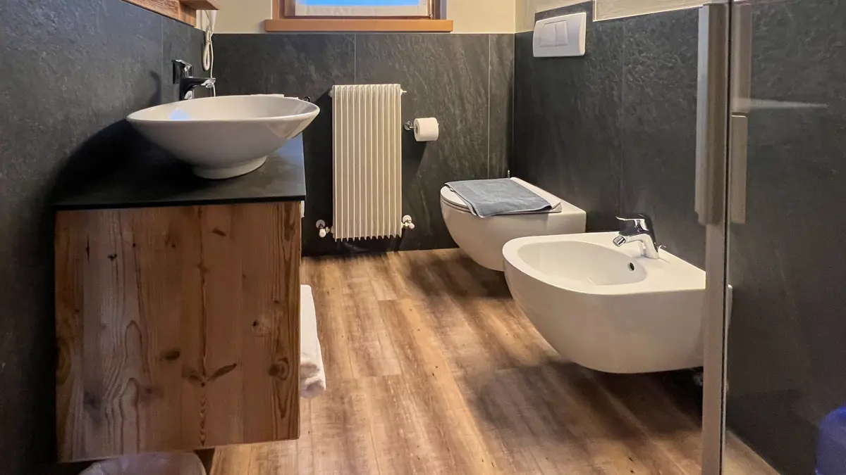 Inghams Italy Livigno Al Gal Apartments Bathroom