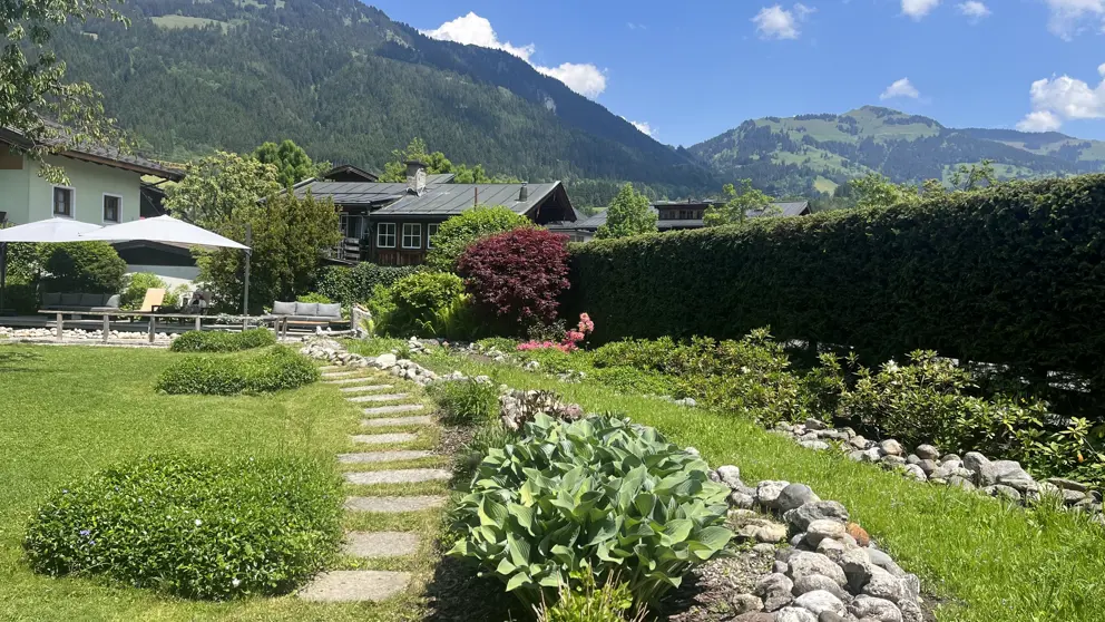 Hotel Tiefenbrunner Kitzbuhel Gardens [1]