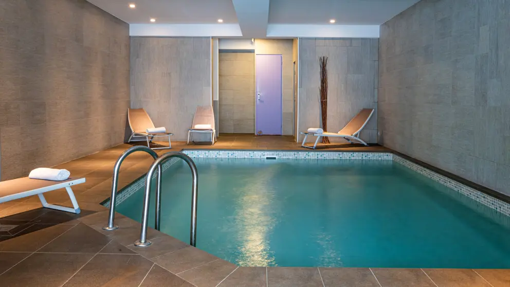 Hotel L'aiguille Percee Tignes Breakfast Wellness Area Pool [1]