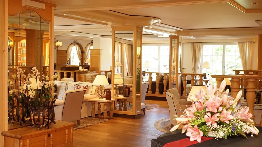Hotel Romantik Schweizerhof Grindelwald Lobby [4]
