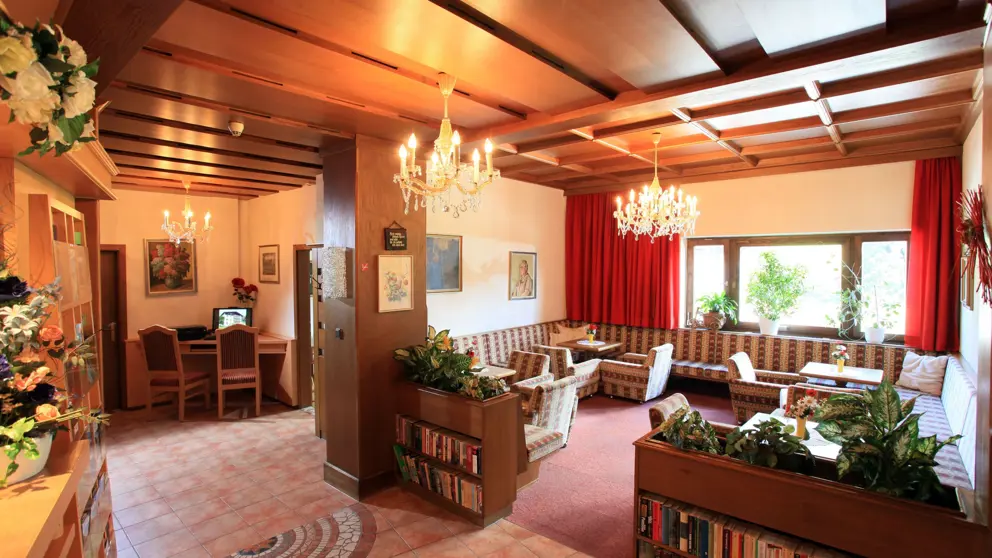 Hotel Briem Westendorf Lobby [4]
