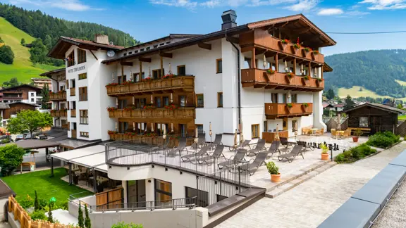 Hotel Tirolerhof Oberau Terrace