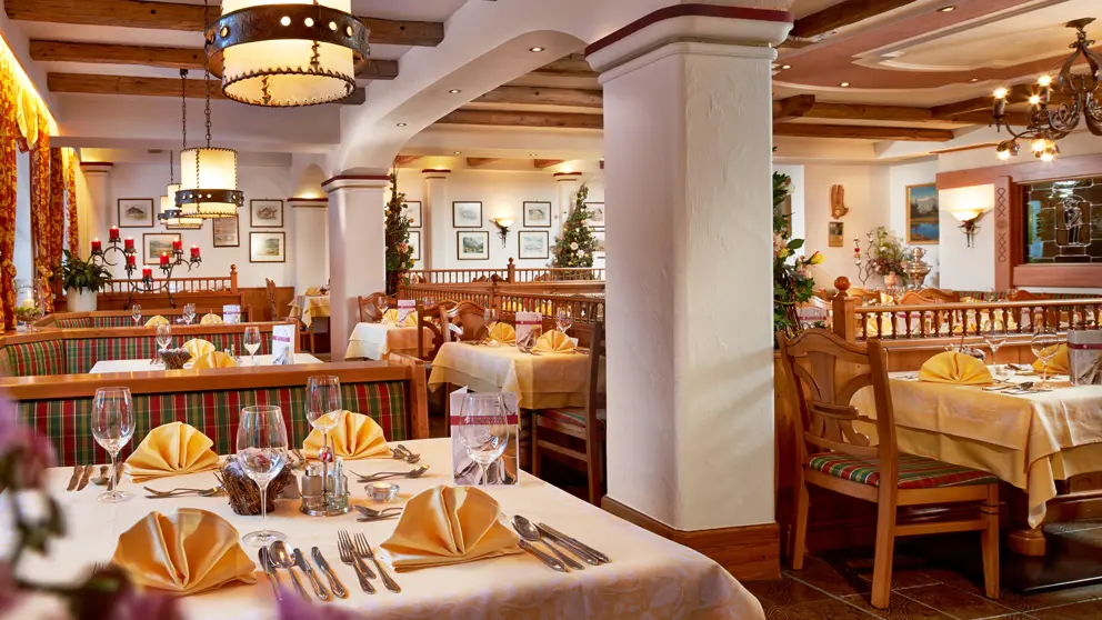 Hotel Romantik Zell Am See Restaurant [8]