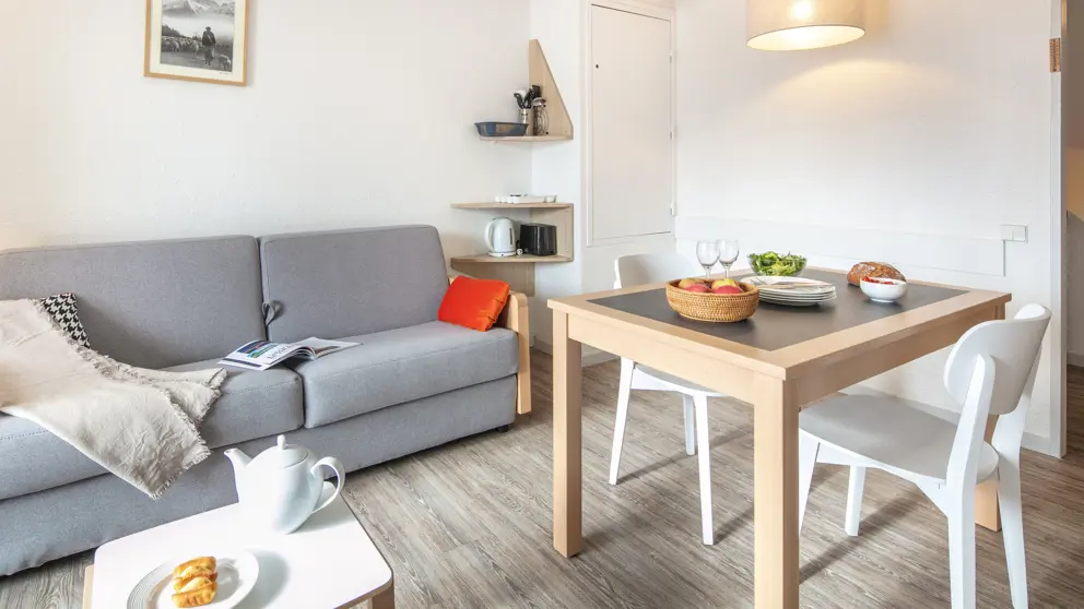 Les Bergers Apartments Alpe D'huez Studio Apartment Living Area 2 [2]