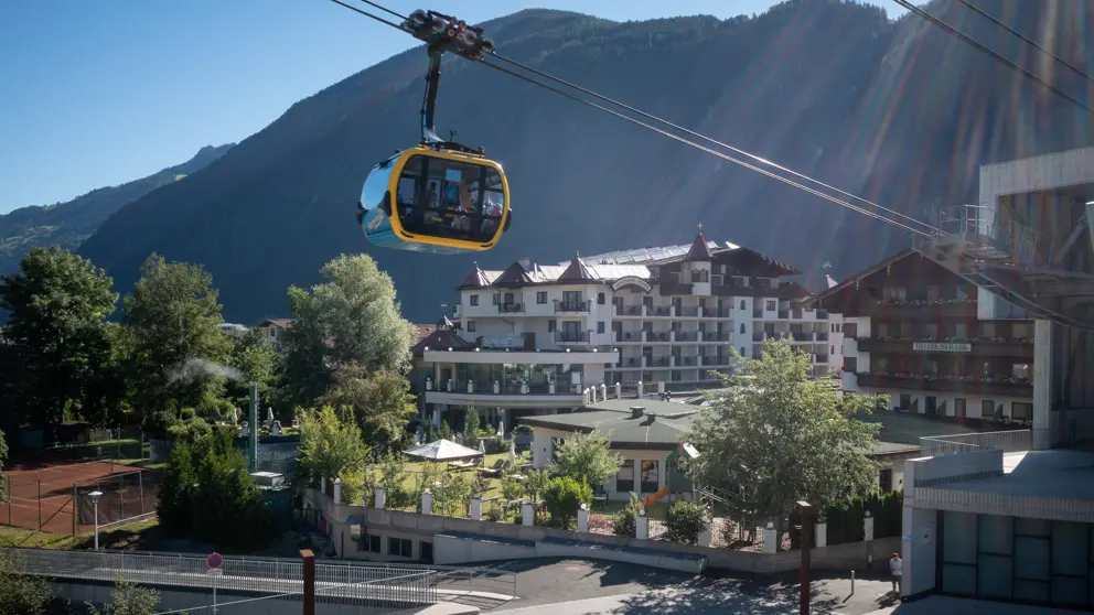 Sporthotel Strass Mayrhofen Exterior Copyright Becknaphoto 2