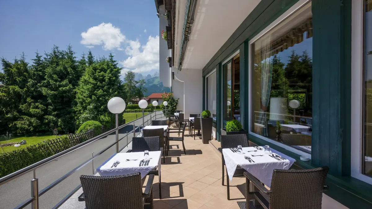 Sporthotel Austria St Johann Terrace