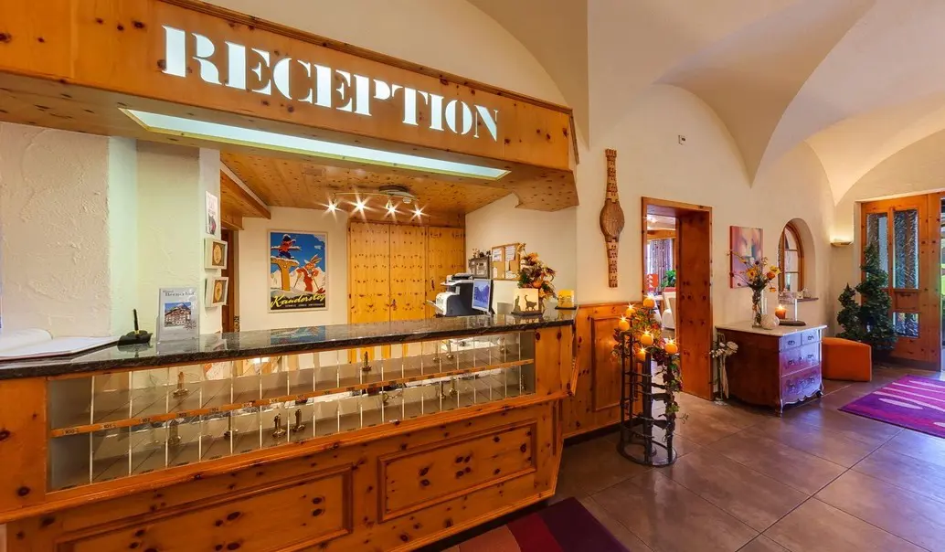 Hotel Bernerhof Kandersteg Reception