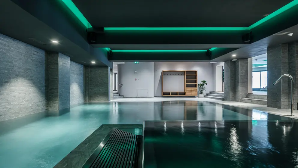 Hotel National Zermatt Swimming Pool [2]