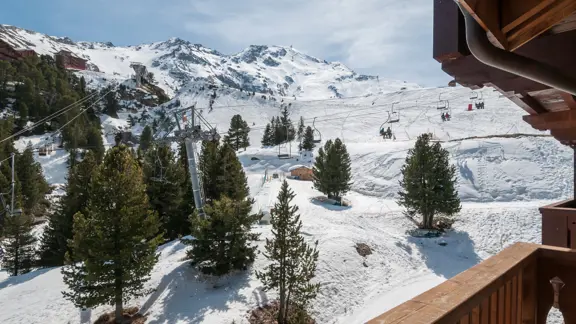 Arc 1950 Le Village Apartments Les Arcs Slope View