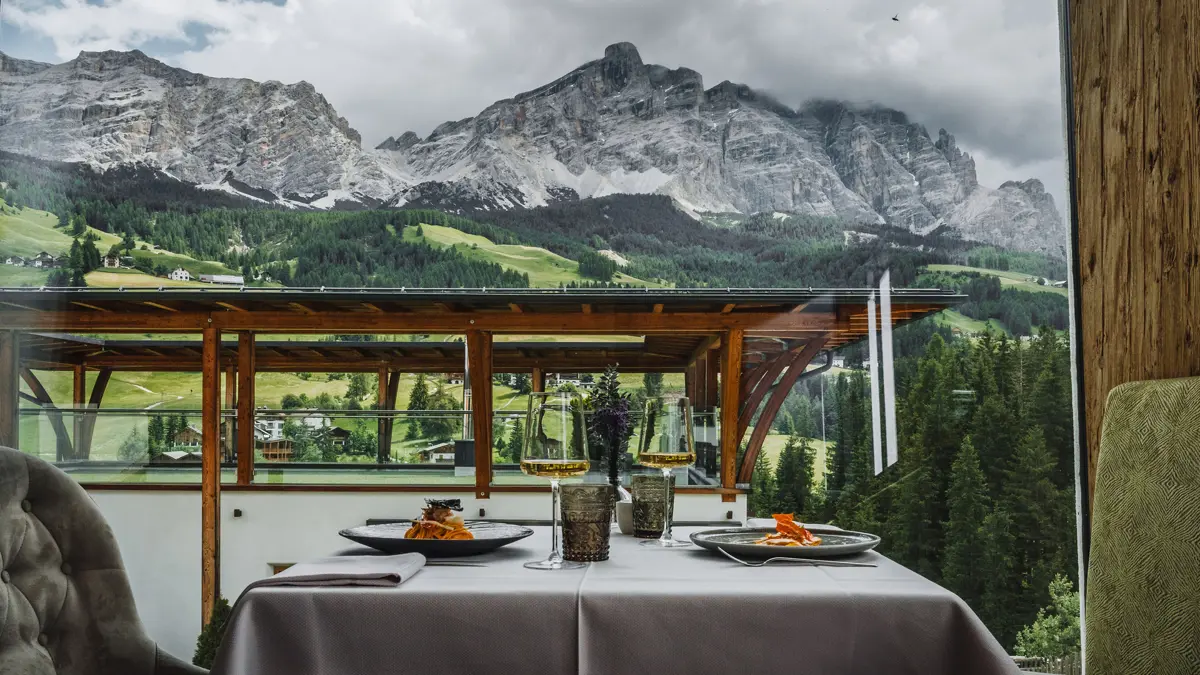 Soleil Alpine Lifestyle Hotel La Villa Italy Alpine Restaurant Views 