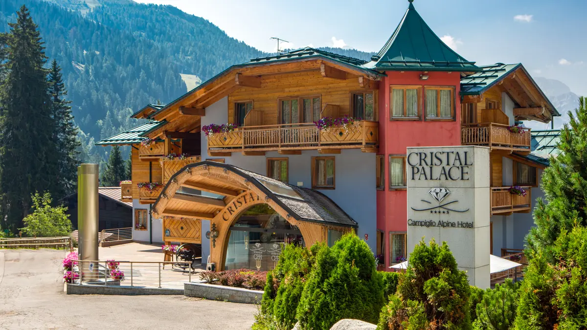 Hotel Cristal Palace Madonna Di Campiglio Communal Spaces (5)