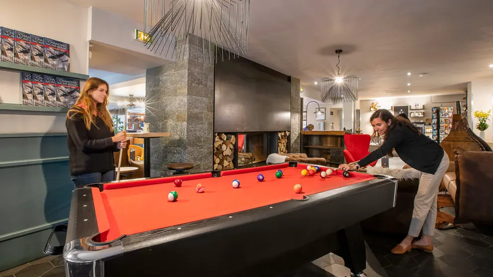 Chalet Hotel Le Prieure And Spa Chamonix Bar Pool Table [7]