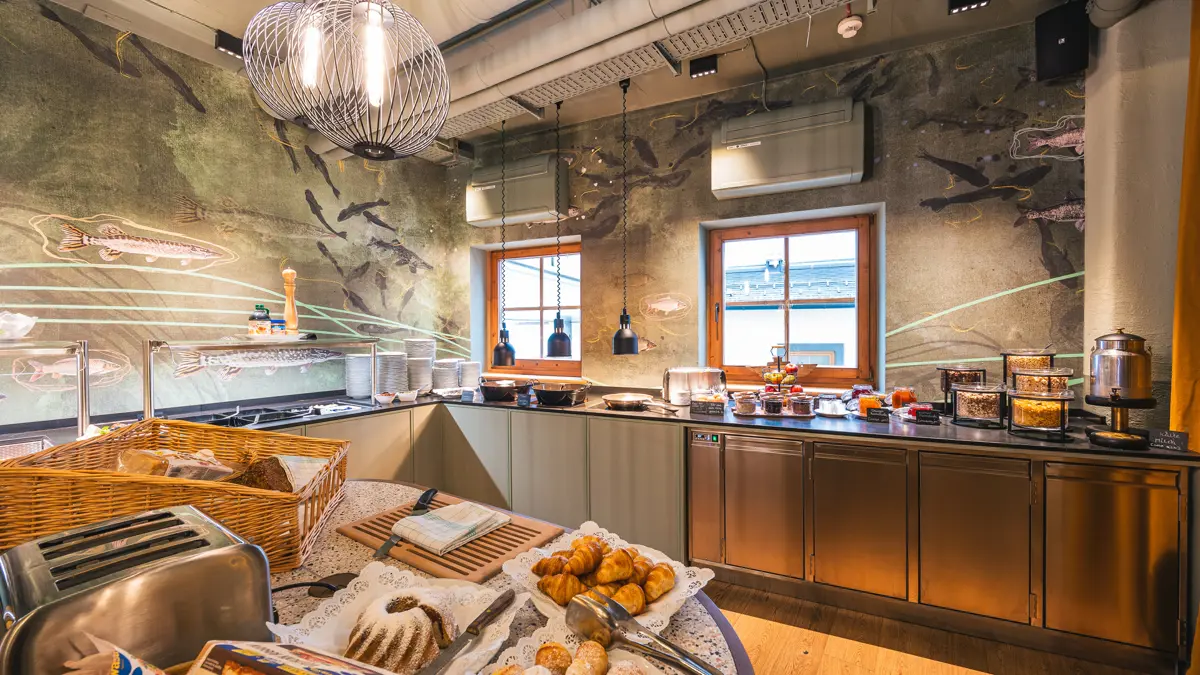Hotel Fish Inn Zell Am See Breakfast Buffet