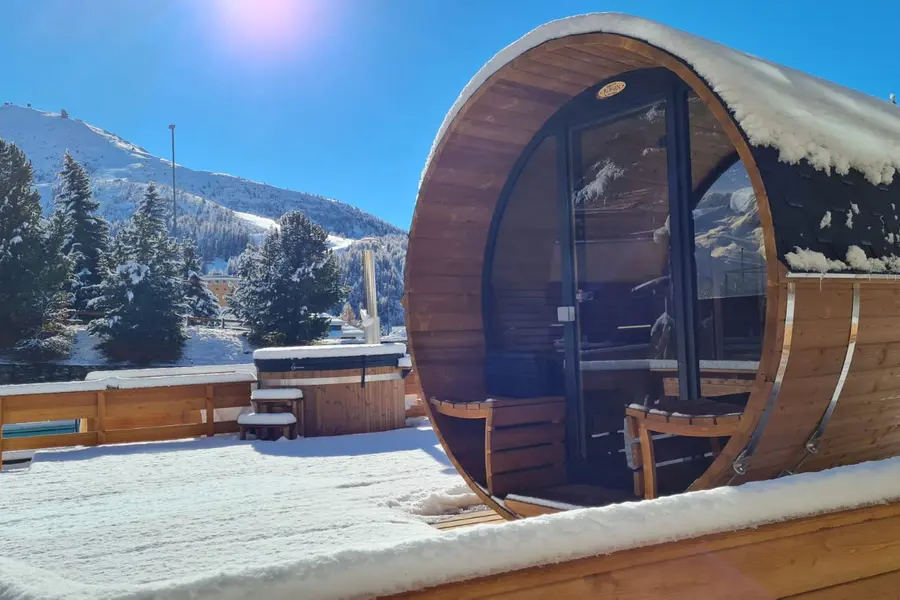 Inghams Italy Milky Way Grand Hotel Sestriere Outdoor Sauna (1)