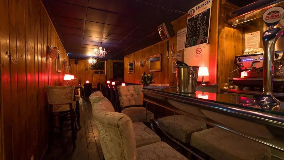 Hotel Olympic Courchevel Bar Area [2]