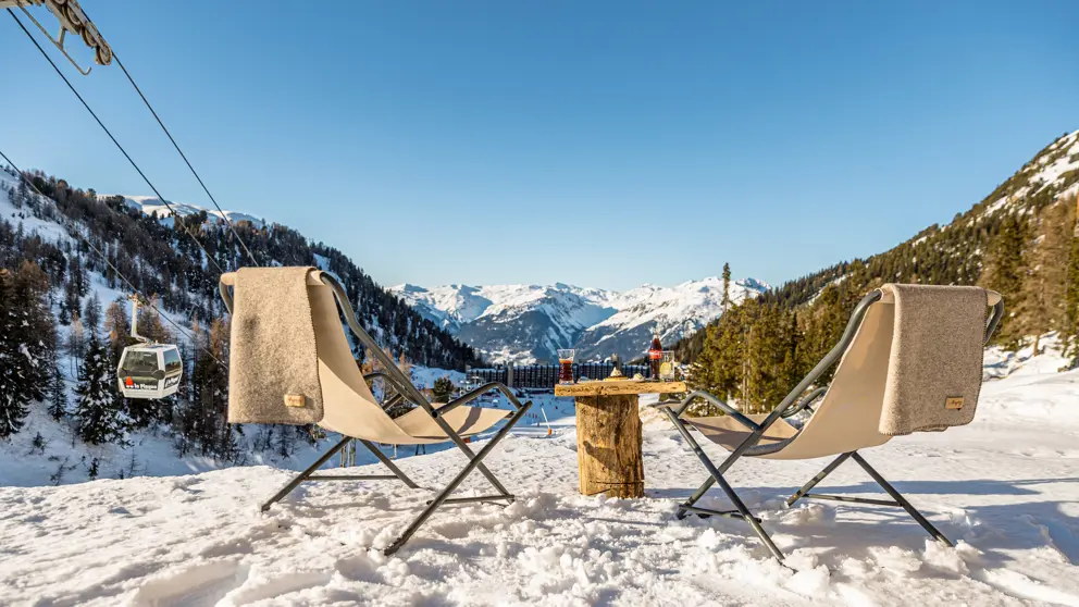 Hotel Carlina La Plagne Sun Loungers [7]
