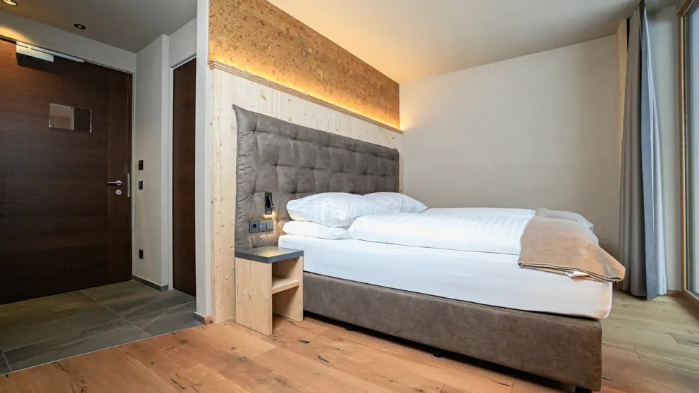 Inghams Italy Dolomites Selva Hotel Pozzamanigoni Saslong Superior Bedroom [2]