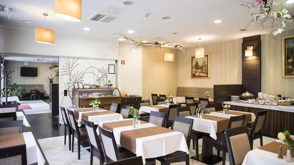 Hotel Mangart Bovec Restaurant [6]