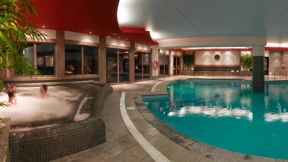 Residence Les Clarines Les Menuires Pool And Spa [3]