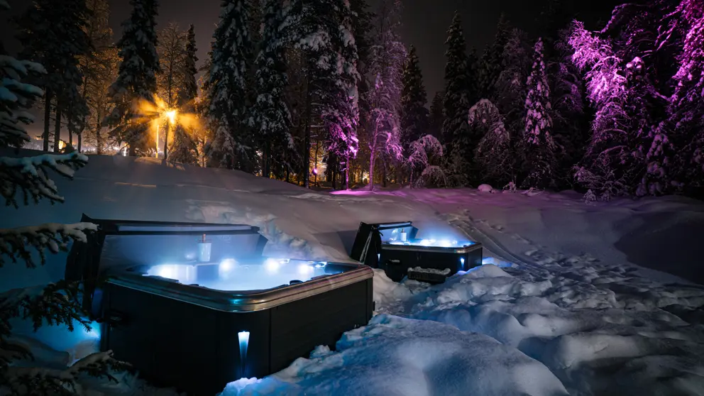 Levi Black Apartments Levi Outdoor Hot Tub [3]