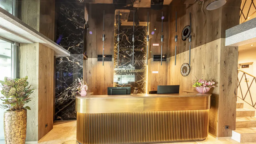 Aktivhotel Schweizerhof Kitzbuhel Lobby Copyright Martin Raffeiner 2 [3]