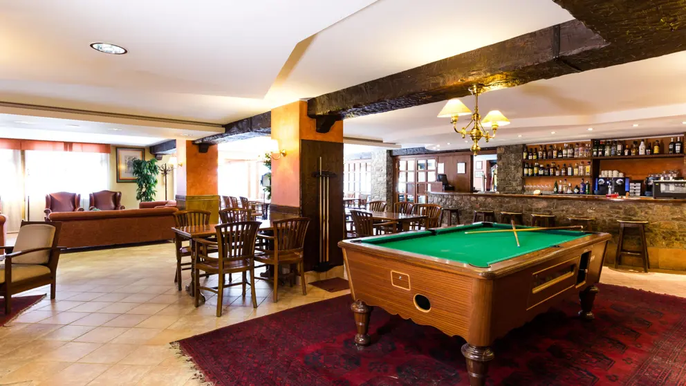 Hotel Himalaia Soldeu Bar Pool Table [6]