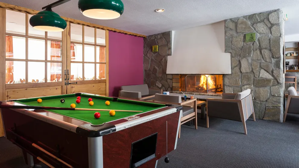 Hotel Le Panorama Les Deux Alpes Bar 2 [5]