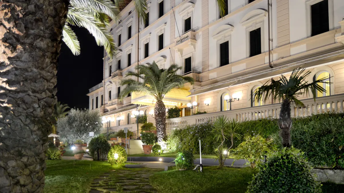 Grand Hotel Vittoria Montecatini Gardens At Night