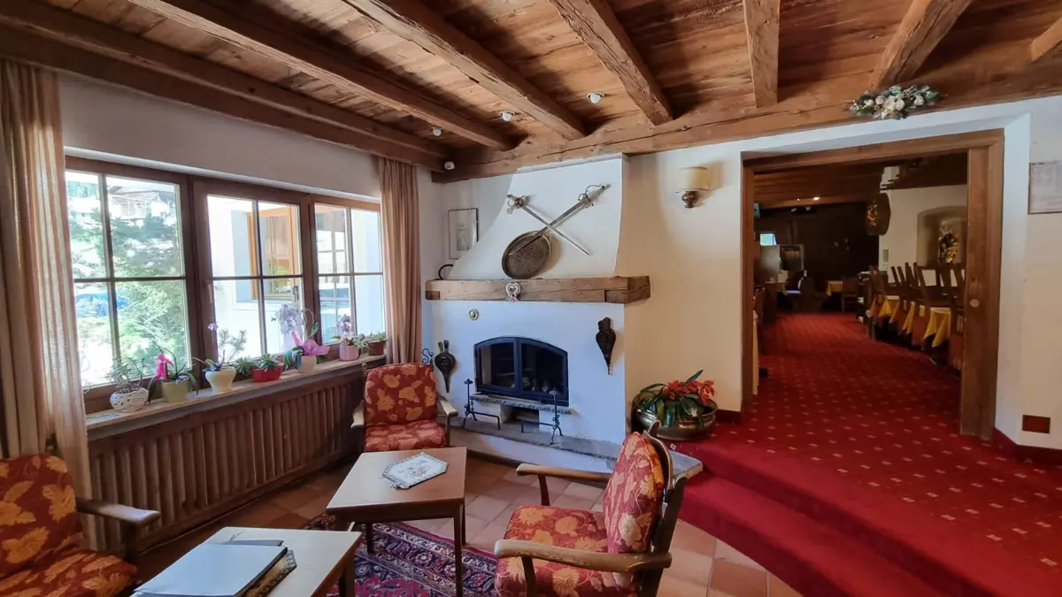Hotel Dolomites Inn Val Di Fassa Penia Lounge2