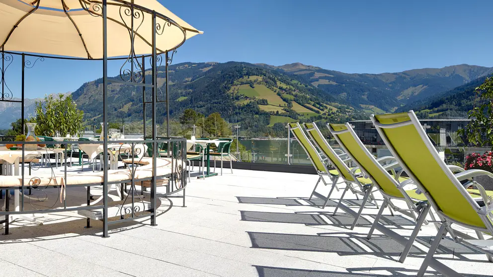 Hotel Fish Inn Zell Am See Roof Terrace [2]