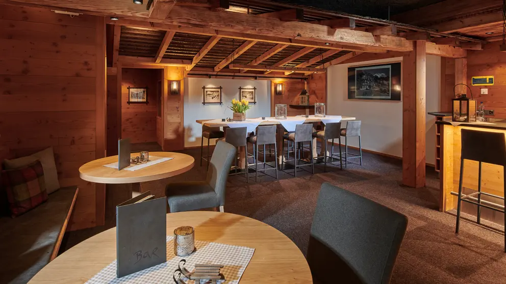 Hotel Alpenrose Wengen Bar And Lounge [8]