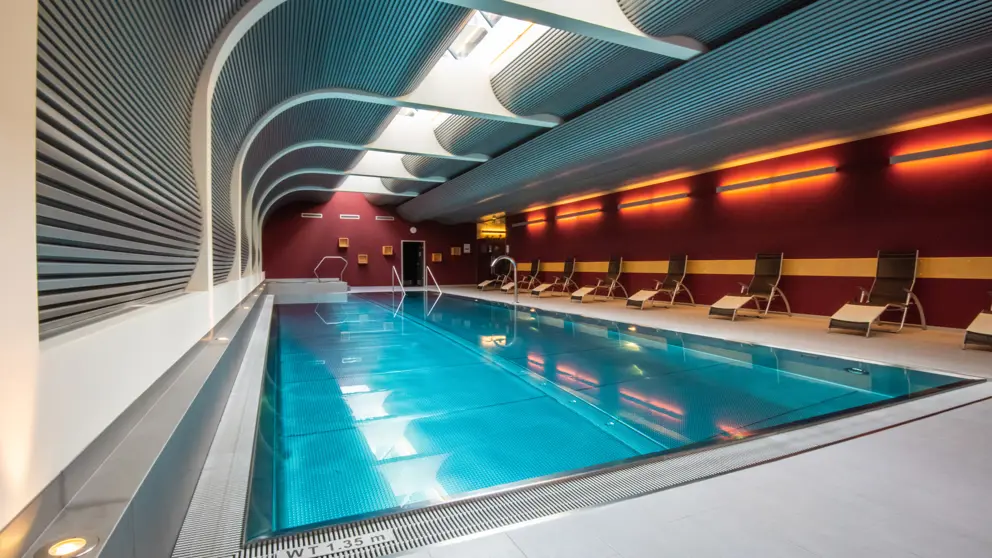 Hotel Mirabeau Zermatt Indoor Pool [3]