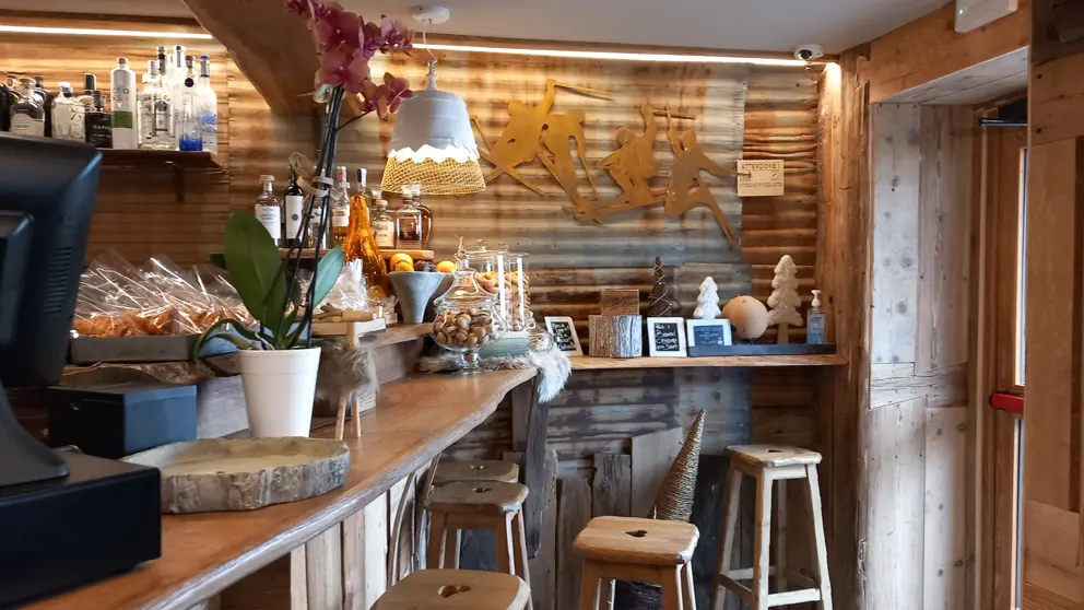 Italy Aosta Vally Cervinia Hotel Dragon Bar [8]