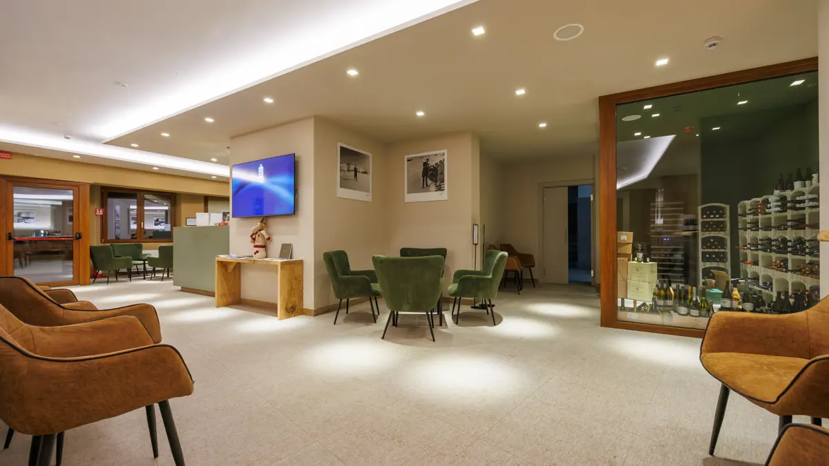 Lift Hotel Sauze Doulx Reception Area