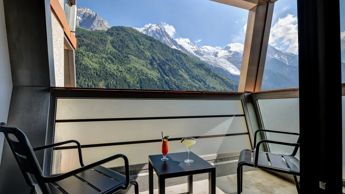 Hotel Alpina Chamonix Balcony View