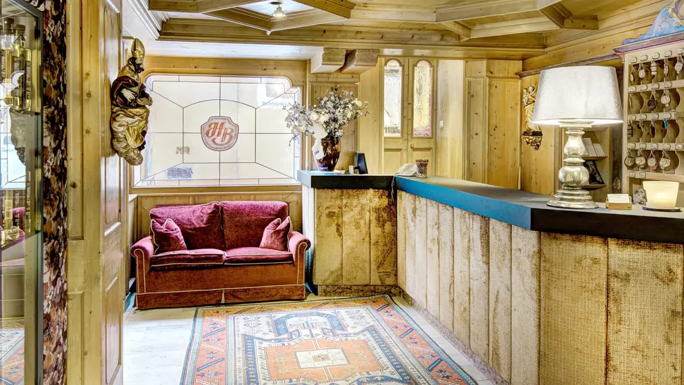 Hotel Bauer Saalbach Reception (2) [1]