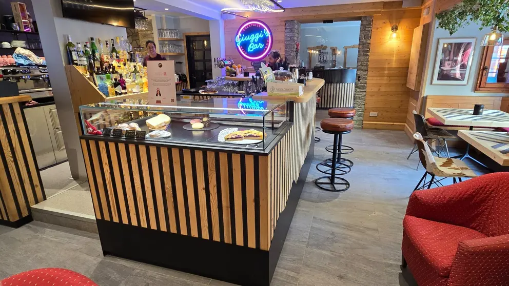Hotel Perruquet Cervinia Bar And Lounge [2]