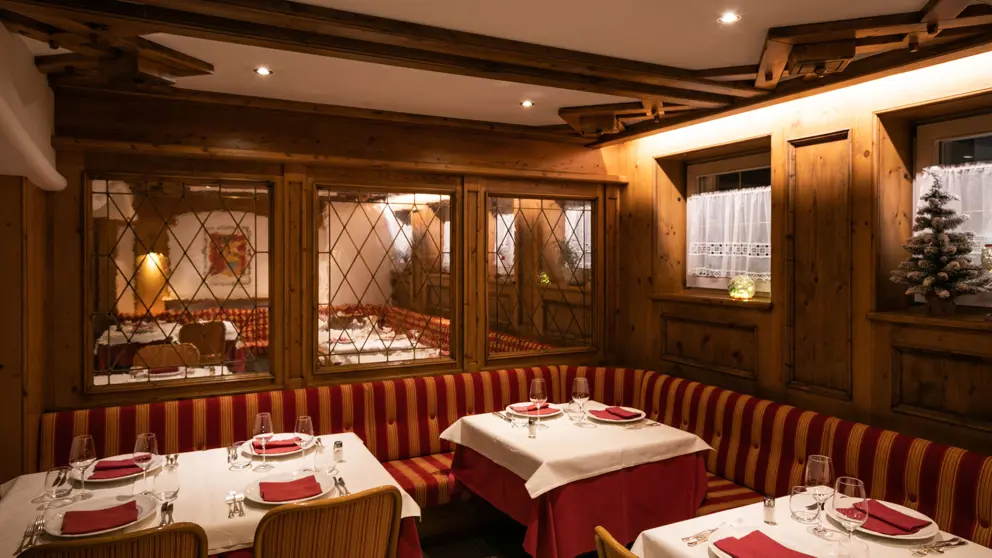 Inghams Italy Dolomites Canazei Hotel Medil Restaurant [9]