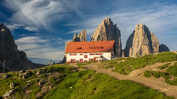 Drei Zinnen Mountain Hut Tre Cime Di Lavaredo National Park Dolomites Italy