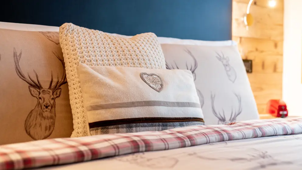 Inghams Italy Dolomites Alba Hotel Albolina Comfort Bedroom 2 [1]