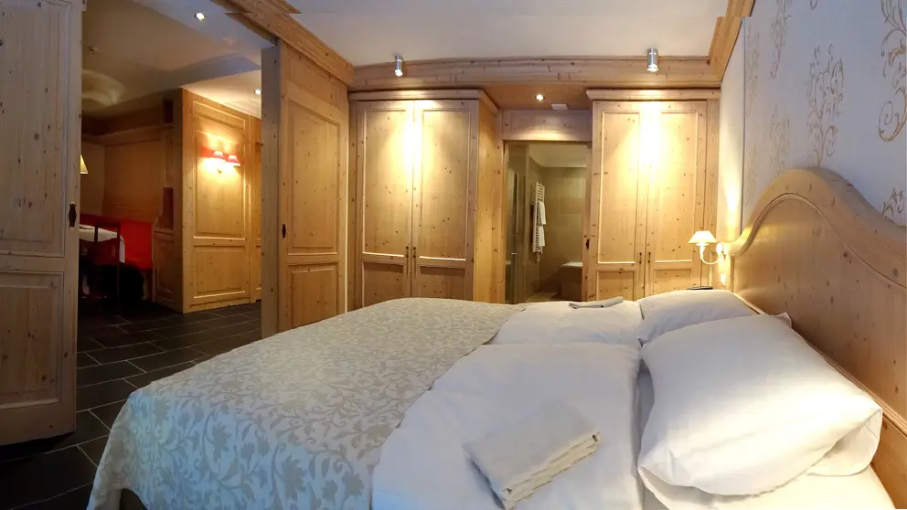 Hotel Romantik Schweizerhof Grindelwald Superior 1 Bedroom Suite [8]