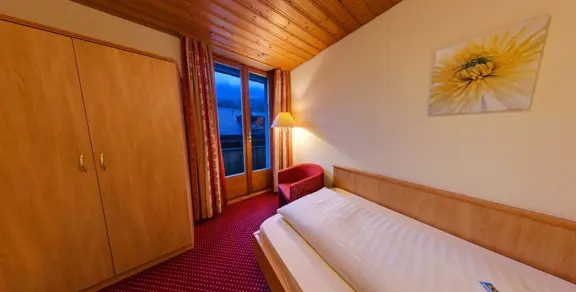 Standard single room