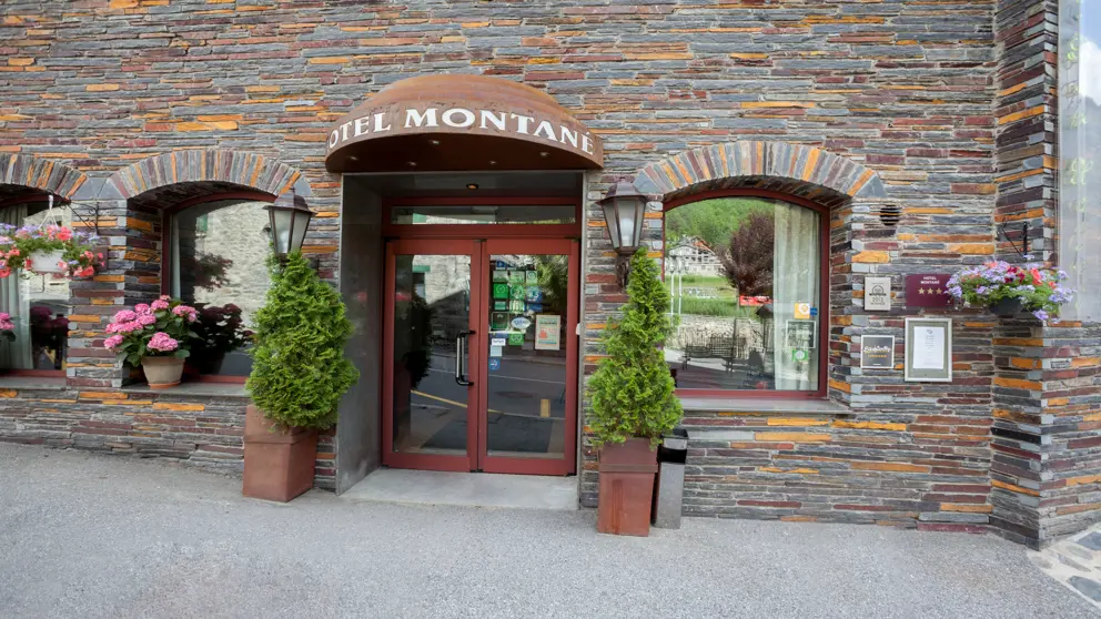 Hotel Montane Arinsal Entrance [5]